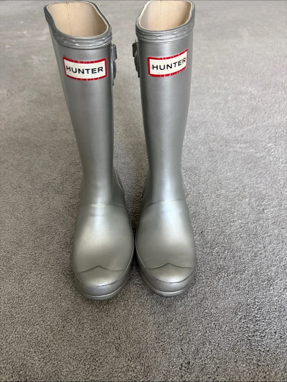 Hunter Kids Silver Metallic Tall Rain Boots, size 3/4.
